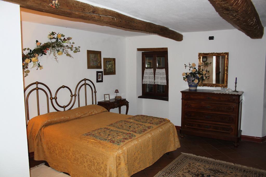 Casa Giuliana Guest House Calosso Room photo